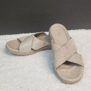 CROCS Size 8 W Slip On Sandle Dual Croc Comfort